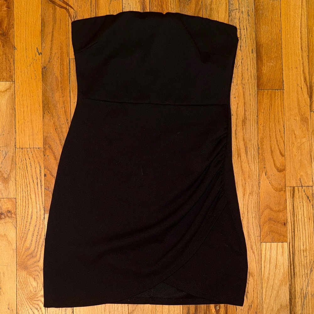 Elegant Black Strapless Dress